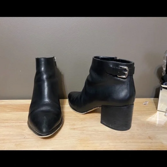 🔻SALE🔻MICHAEL KORS🔹EXCELLENT CONDITION • GENUINE LEATHER - Picture 8 of 11